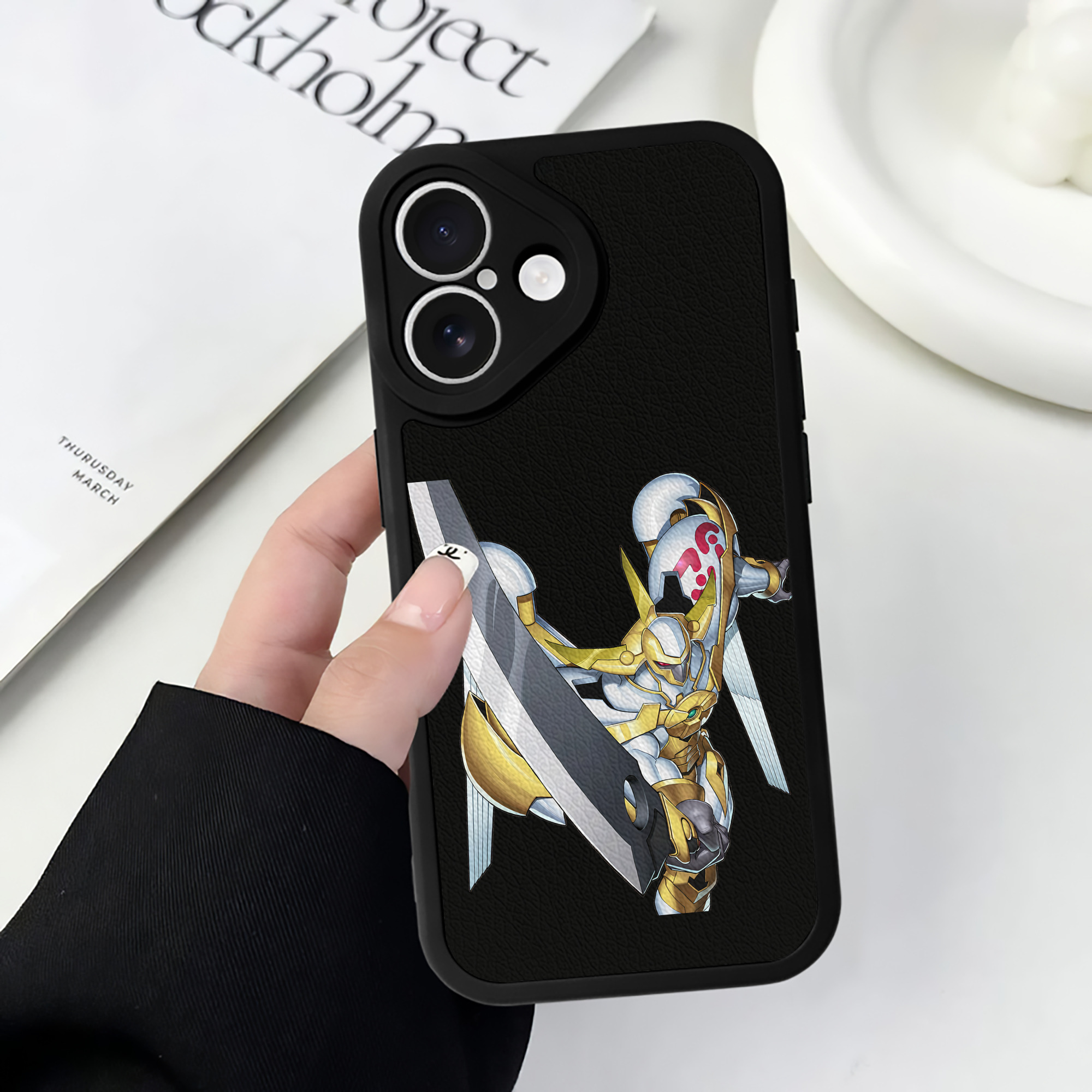 （画像用） 遊☆戯☆王 Yu-Gi-Oh! 【iPhone 16シリーズ対応】シリコンスマホケース（レザー調） 材質：シリコン